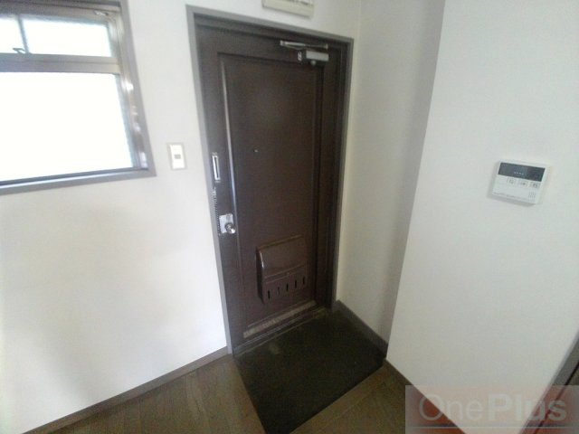 アルファ六甲の玄関