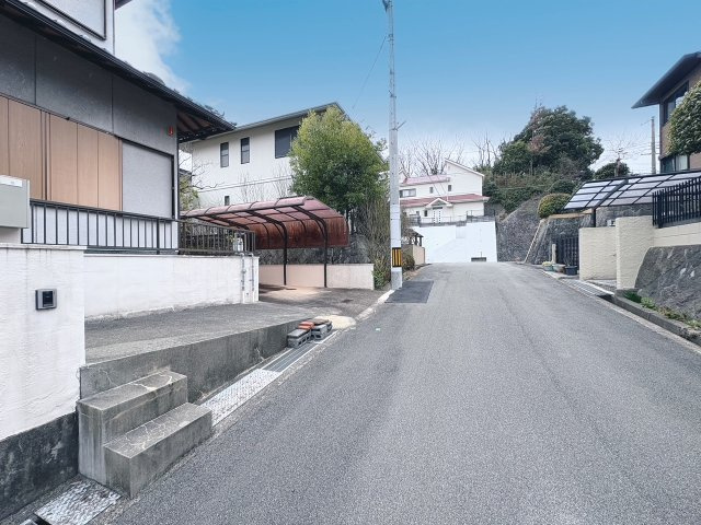 神戸市北区松が枝町1丁目土地の前面道路含む現地写真