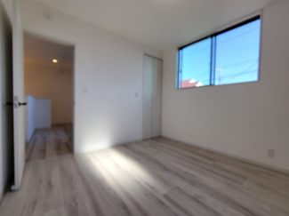 【洋室】 | 甲斐市竜王 新築オール電化住宅 南道路 敷地88坪 駅歩15 | 2階6.1帖洋室　大型クローゼット付き