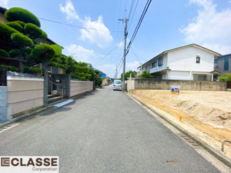 【前面道路含む現地写真】 | 久御山町栄2丁目　売土地　建築条件付き　