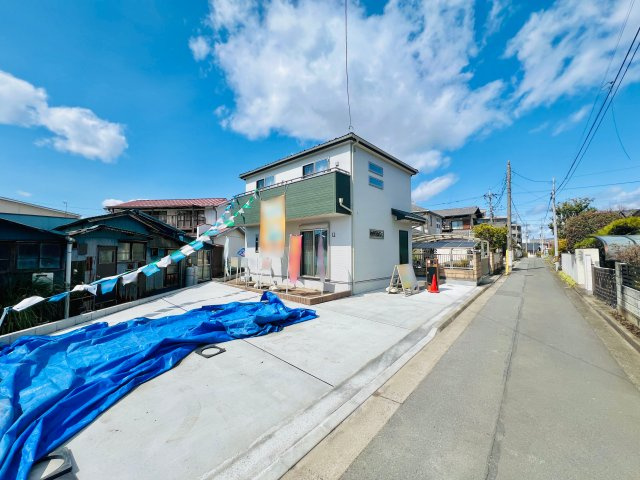 前橋市文京町1丁目の前面道路含む現地写真|間口も広く駐車も楽々♪