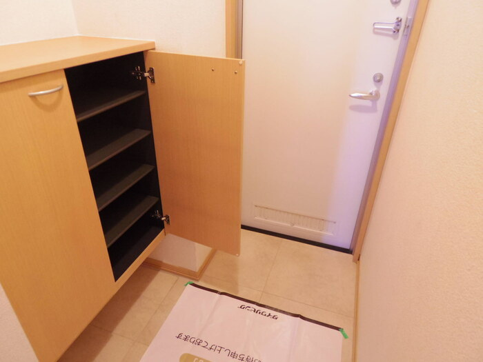 エスポワール Ａの玄関|シューズボックス