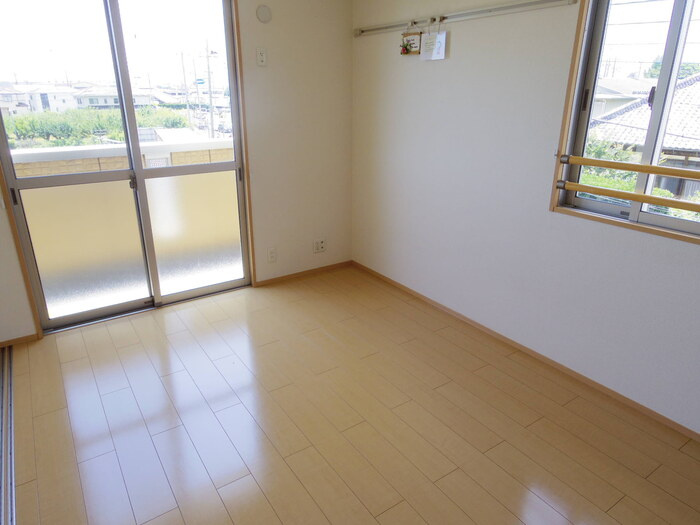 エスポワール Ａの寝室|南側洋室