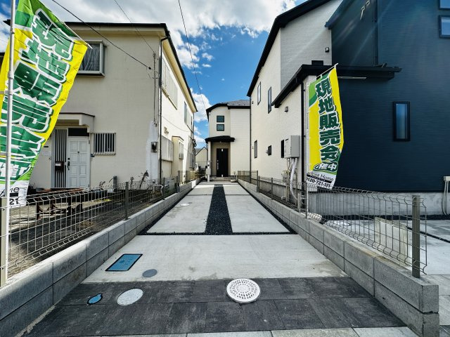 平塚市東中原6期　新築戸建全2棟　1号棟の駐車場