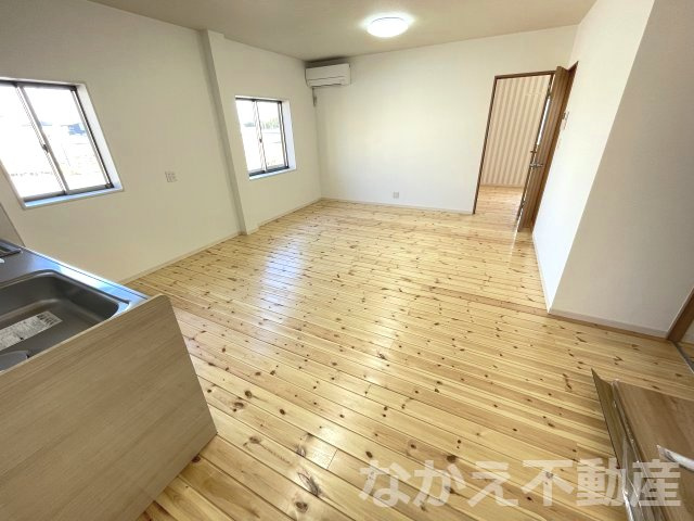 【居間・リビング】 | こちらの居間で趣味の時間をお楽しみください