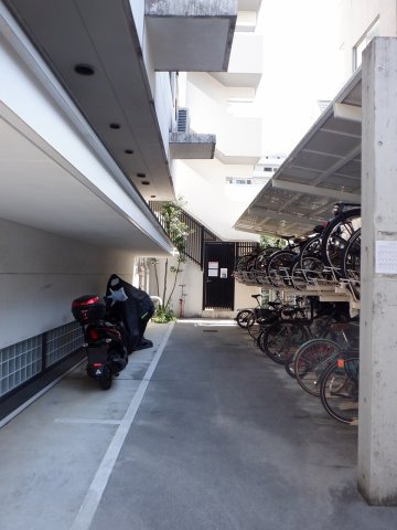 フィース神楽坂のエントランス