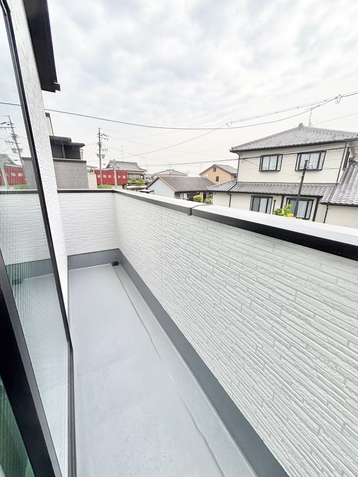 Terrechez南区粕鼻町1期　全2棟　新築戸建のバルコニー