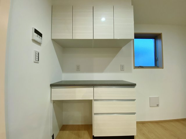 杉並区和泉1丁目 限定1棟の居間・リビング|15.2帖のLDKは多面開口の明るく快適な空間です
建築中になりますが、ご見学いただけます
建物のボリュームや陽当たりなどご確認ください♪