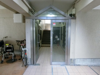 【エントランス】