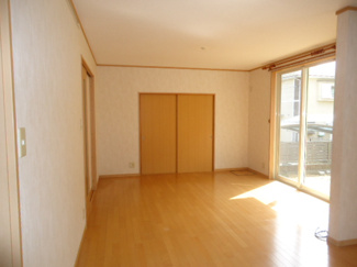 【居間・リビング】 | 川西市けやき坂４丁目30の4　中古一戸建て