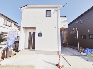 【前面道路含む現地写真】 | 道路幅も広いので駐車もラクラクです