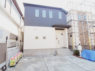 【外観】 | JR総武線「新検見川」徒歩11分　新築戸建て
2台駐車可（車種による）
