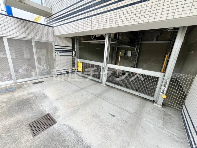 グランデ浅間町の駐車場