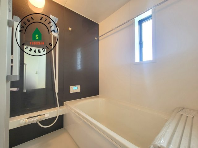 熊本市南区野田2丁目第1-3棟（1号棟）の浴室|浴室は一日の疲れを癒す場所だから、家族みんながゆったりできる快適設計。追い炊き機能付きオートバス。安定した温度で、いつでも快適に入浴できます。