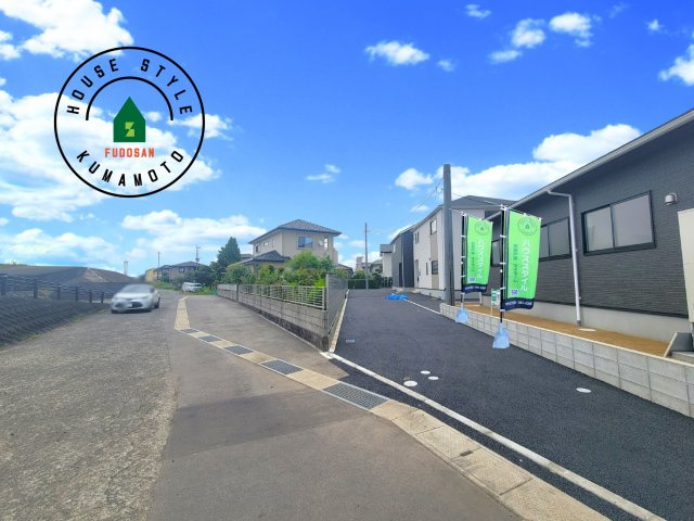 熊本市南区野田2丁目第1-3棟（2号棟）の前面道路含む現地写真|見学の時間などお気軽にお問い合わせ下さい。