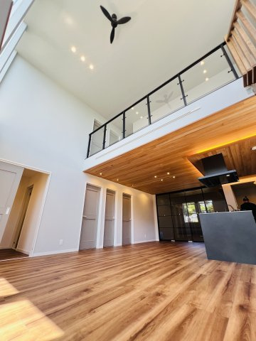 海と山と。自然の中で暮らす家in逗子久木の居間・リビング