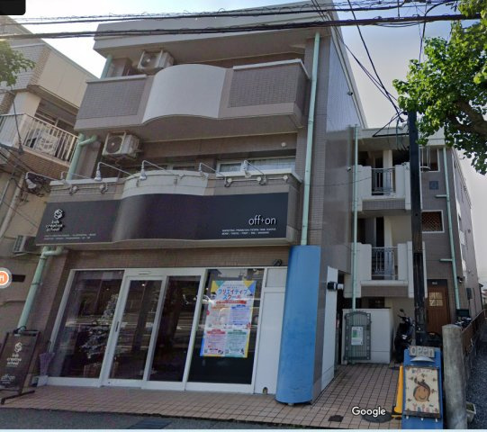 大津市一里山２丁目の店舗一部の外観