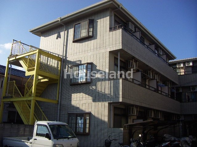 ロイヤルコーポ有本　A棟の外観