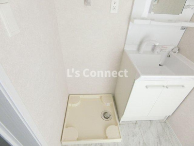 【設備】 | Bonheur | 室内洗濯機置き場には排水パン付き。