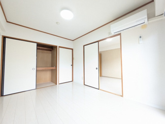 明るい印象のお部屋です！