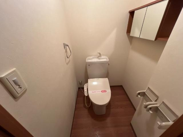 ローズマリーⅡのトイレ|シャワー付トイレ