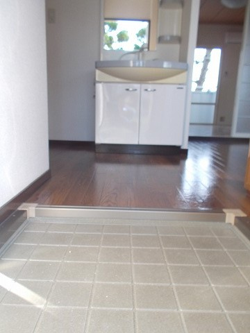 サンライフひろみねAの玄関