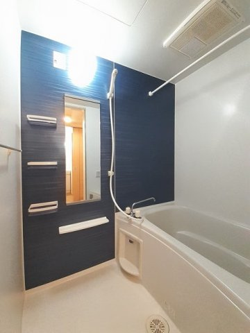 ハッピーフィールドつばき館の浴室|落ち着いた空間のお風呂です