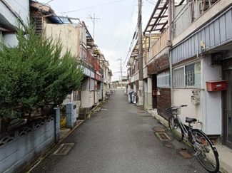 【前面道路含む現地写真】