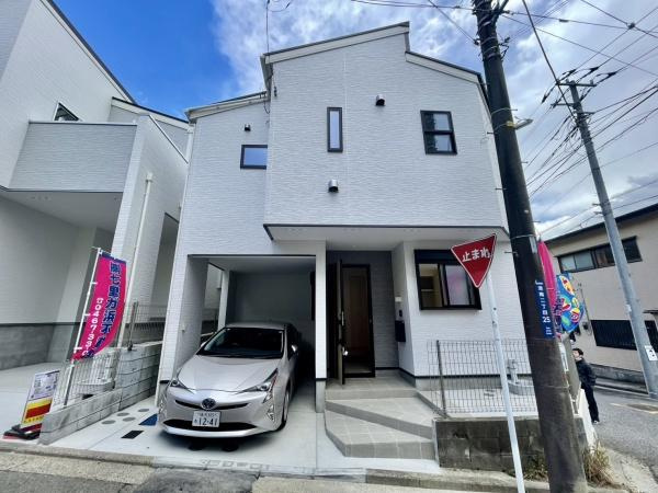 横浜市港南区港南２丁目の新築一戸建の外観|いつでもご案内可能です！
お車でご自宅まで送迎承ります。