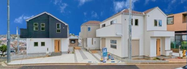 横浜市神奈川区菅田町の新築一戸建の外観|いつでもご案内可能です！
お車でご自宅まで送迎承ります。