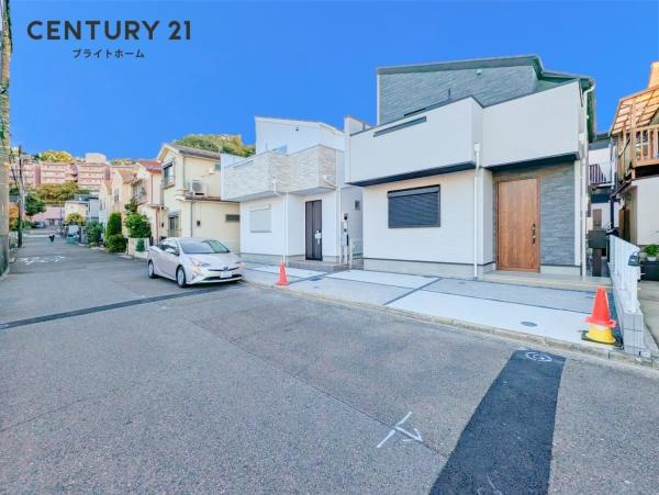 横浜市港北区綱島台の新築一戸建の前面道路含む現地写真|陽当りの良さ、住環境を現地にてご確認下さい！
周辺環境も合わせてご案内させて頂きます！