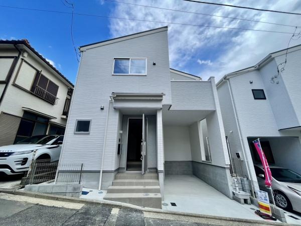 横浜市港南区港南２丁目の新築一戸建の外観|いつでもご案内可能です！
お車でご自宅まで送迎承ります。