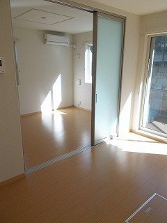 アルドールＮの居間・リビング|ゆったり過ごせる居間です