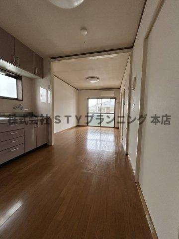 仲介手数料０円！ガーデンハイツAの居間・リビング