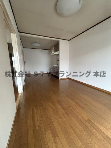 仲介手数料０円！ガーデンハイツAの居間・リビング