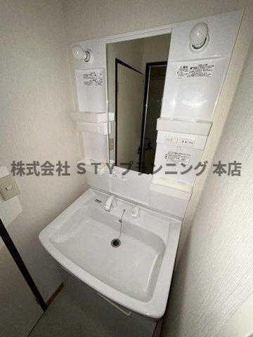 仲介手数料０円！ガーデンハイツAの独立洗面台