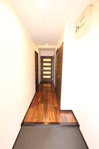 ドミール栄の玄関|参考写真です。現況優先。