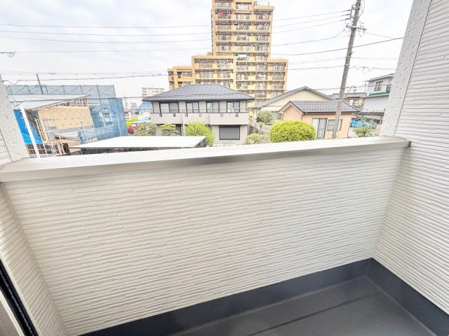 ファーストタウン第2南区松城町　全3棟　新築戸建のバルコニー