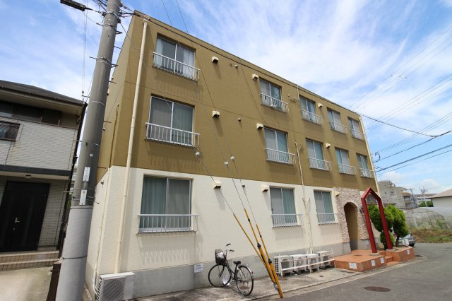 サニーパレス伊川谷の外観