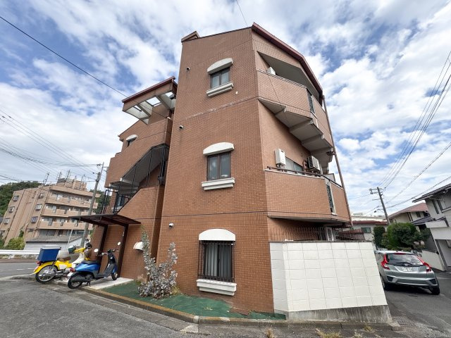 リバーヒル帝塚山の外観