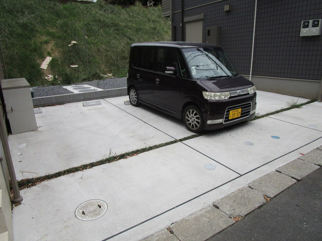メゾン・ド・ヴェルジェⅠの駐車場|★敷地内駐車場７７００円★イメージ★