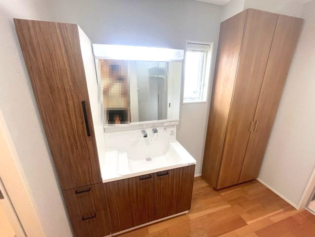 山形市東山形2丁目10番51号　A棟の収納|脱衣場　洗濯機置き場　扉付きで隠せます！！