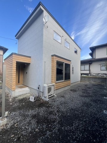 山形市東山形10番51号　A棟