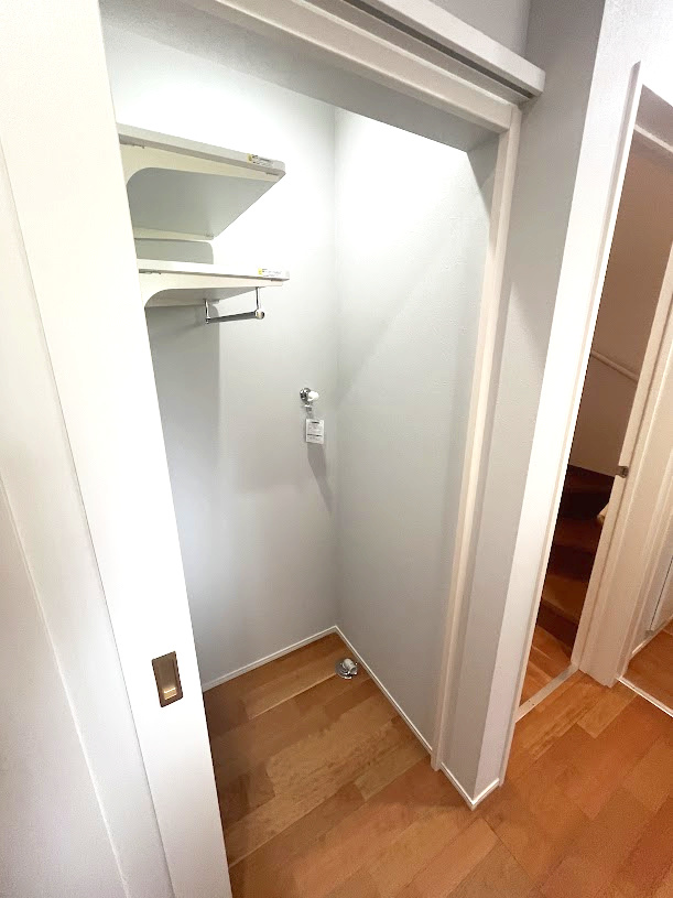 山形市東山形2丁目10番51号　A棟の収納|脱衣場　洗濯機置き場　扉付きで隠せます！！