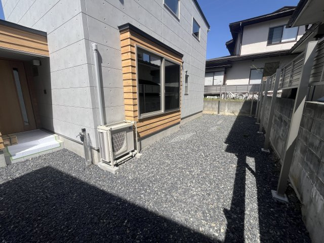 山形市東山形2丁目10番51号　A棟の庭|3/15撮影