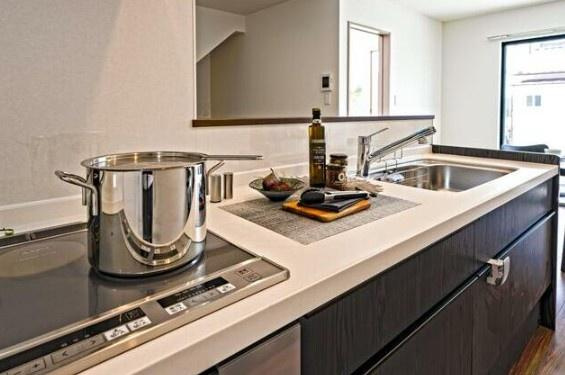 フォレクス皆春7　A棟のキッチン|※施工事例写真