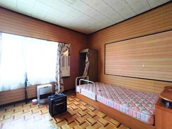 臼杵市井村塩入　中古の洋室|2024年12月撮影