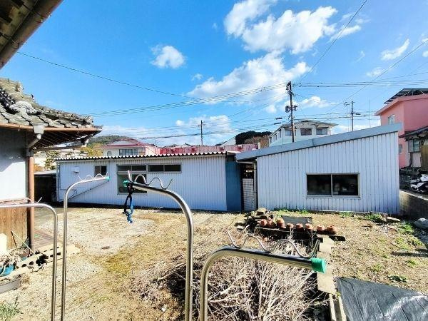 臼杵市井村塩入　中古の庭|2024年12月撮影