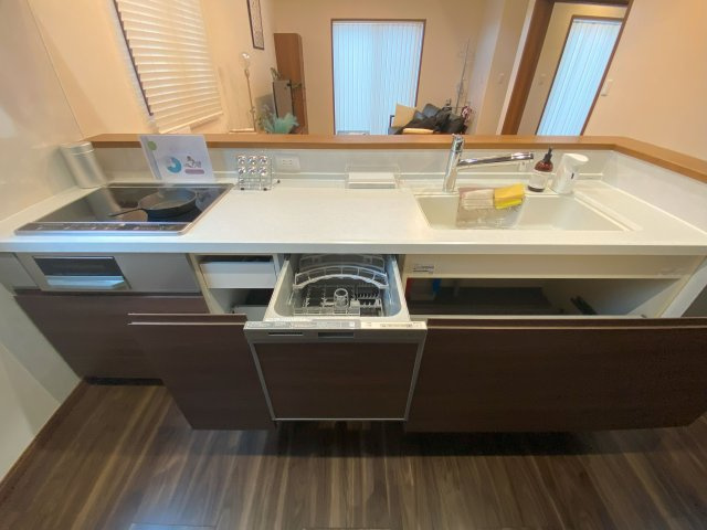 天童市一日町 建売住宅のキッチン|IHクッキングヒーター・食洗機付きです。