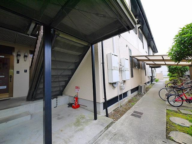 シャトリエ住吉のその他共用部分|アパート入り口付近